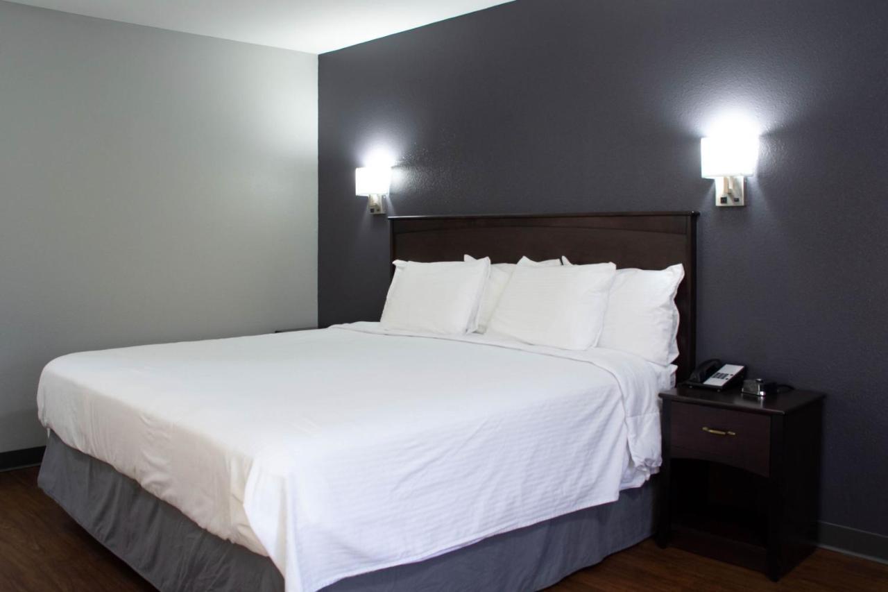 New Victorian Inn & Suites-Норфолк Экстерьер фото