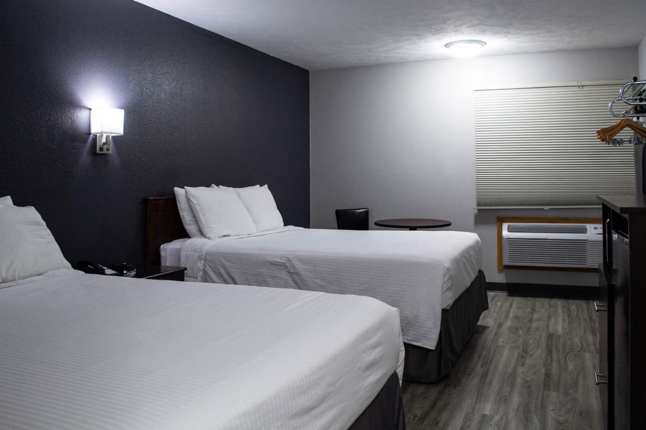 New Victorian Inn & Suites-Норфолк Экстерьер фото