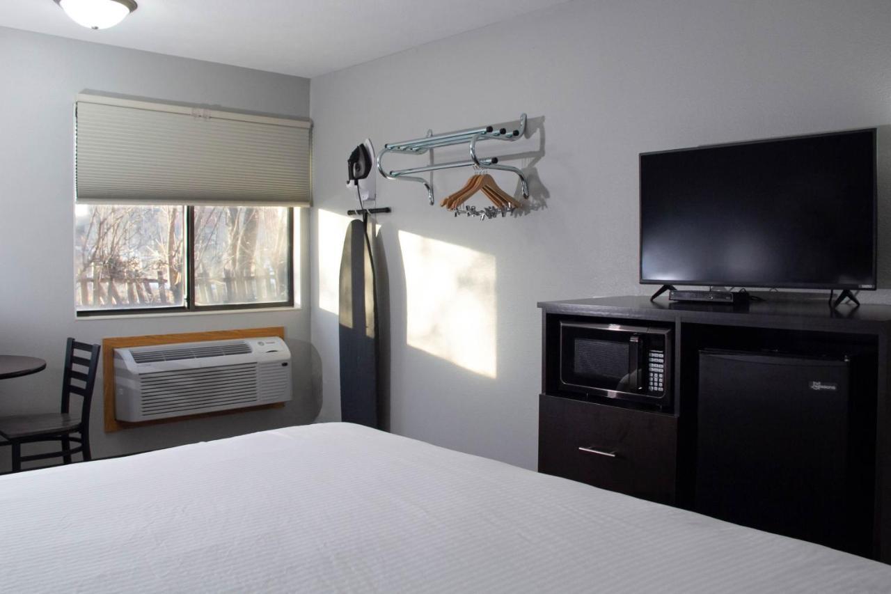 New Victorian Inn & Suites-Норфолк Экстерьер фото