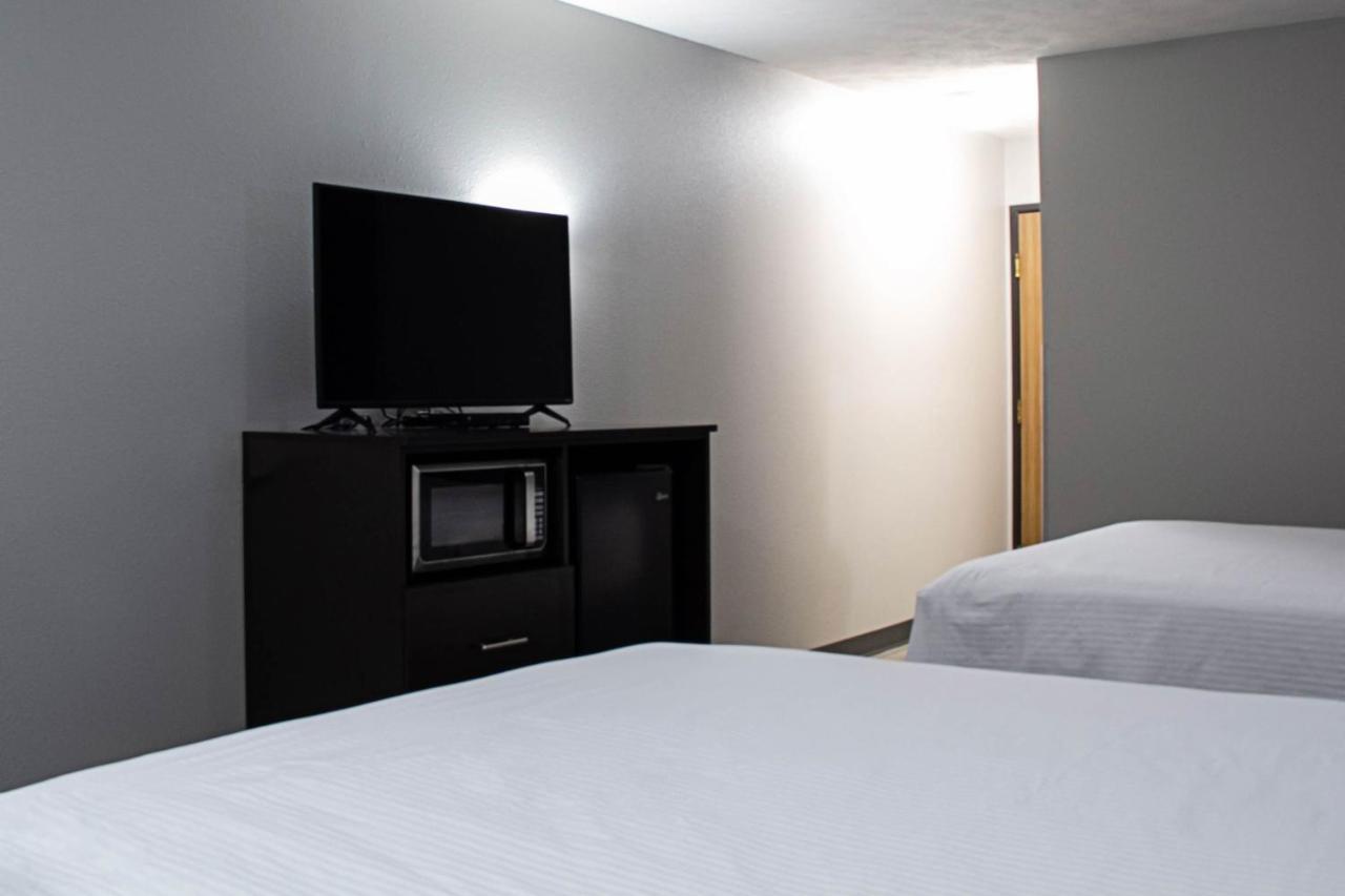 New Victorian Inn & Suites-Норфолк Экстерьер фото